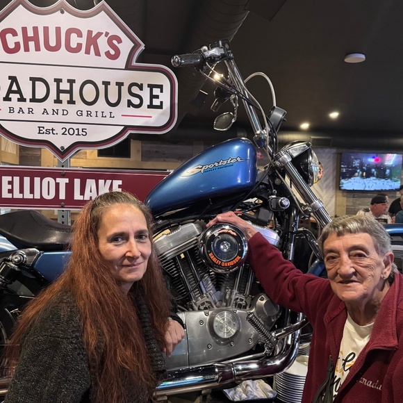 Meet your Posher, Michelle - Picture 1 of 3